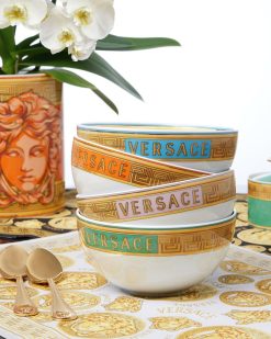 Cafe Et The | Versace Bol Medusa Amplified