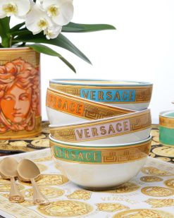 Cafe Et The | Versace Bol Medusa Amplified